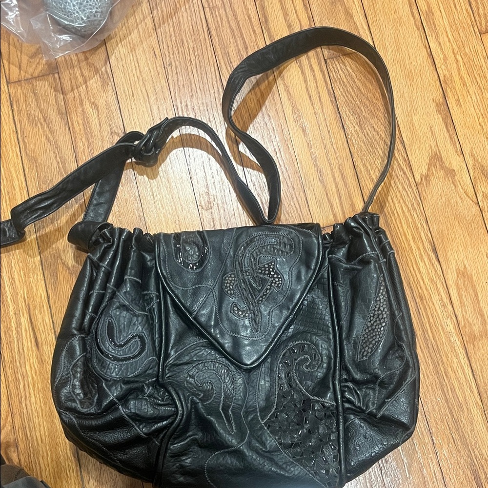 Elegant Vintage Sharif Black Leather Shoulder/Crossbody Bag